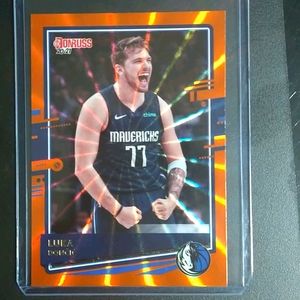 Luka doncic 2021 topps card #13 green lazer